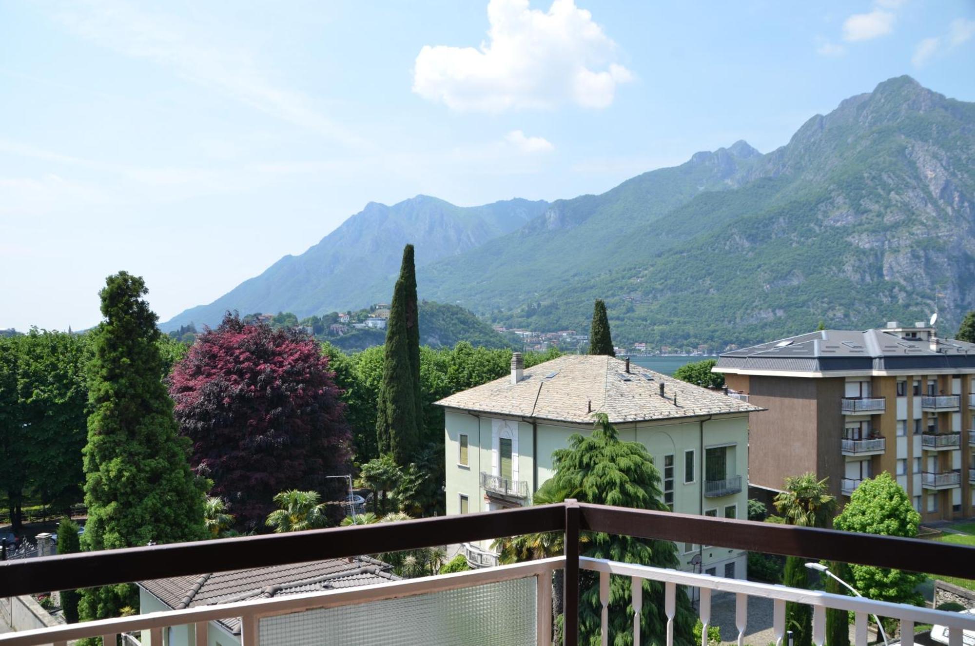Big Romantic Lake View & Terrace Apartman Lecco Kültér fotó